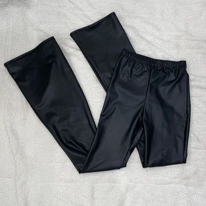 🖤 High Rise Flare Leggings